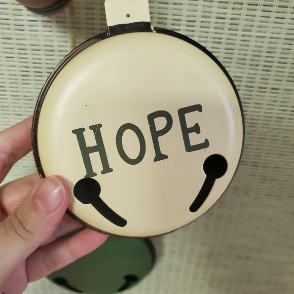 Rustic/Country Christmas Bell Decor - Picture 4 of 6